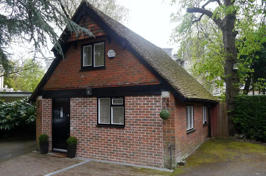 Tudor Grange Борнмут Гостевой дом