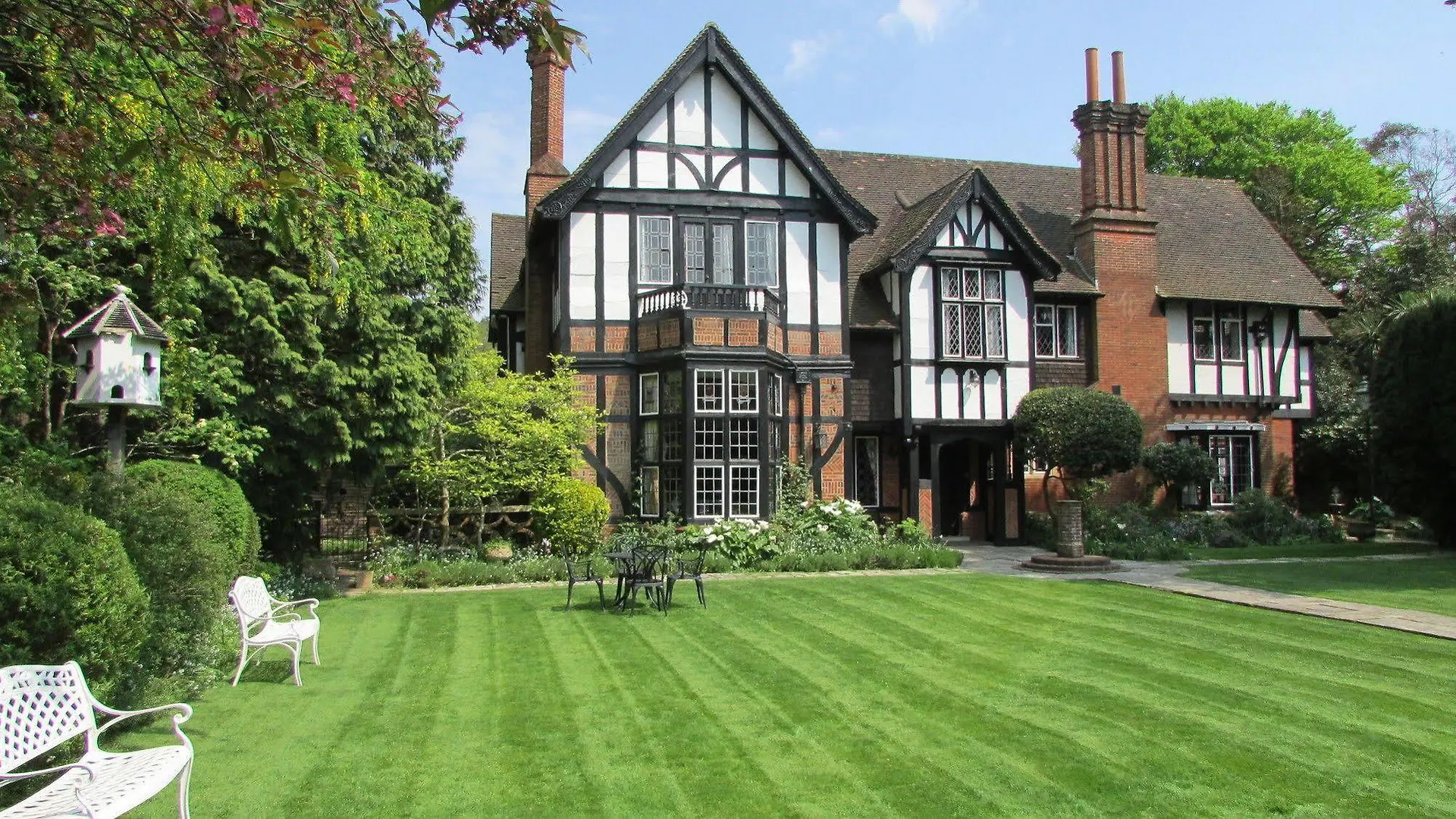 Гостевой дом Tudor Grange Борнмут